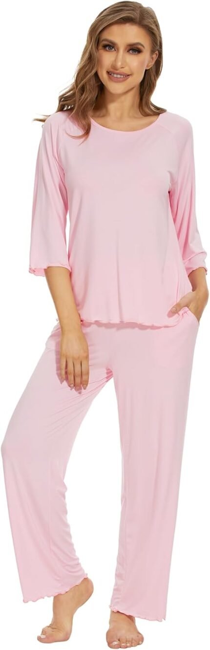 WiWi Light-weight Pajamas Set for Ladies Gentle Quick Sleeve Tops and Capri Pants Sleepwear Pjs Lounge Pj Units S-XXL