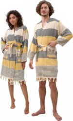 🔹 luxurious bathrobe