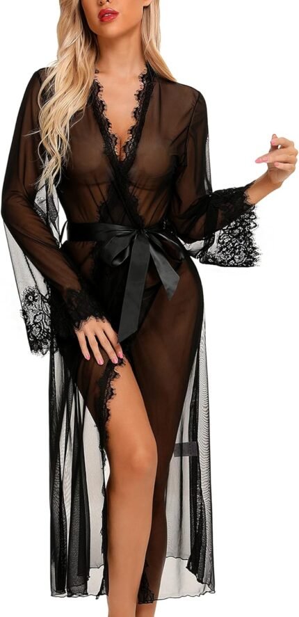 🔹 luxurious lace robe
