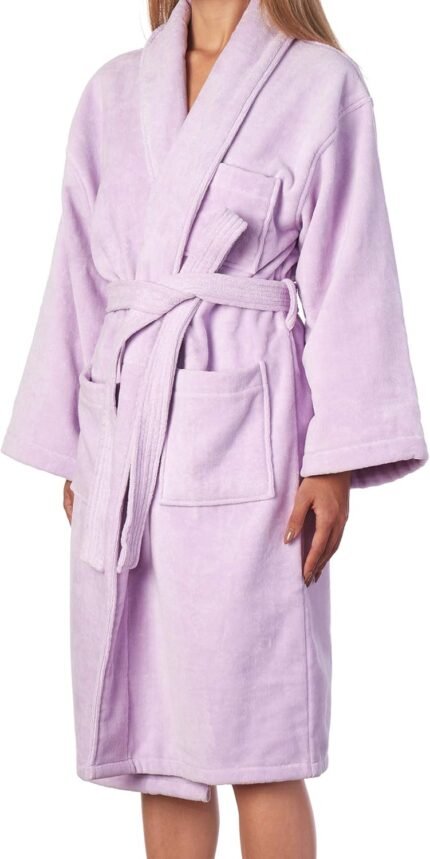 🔹 luxurious bathrobe