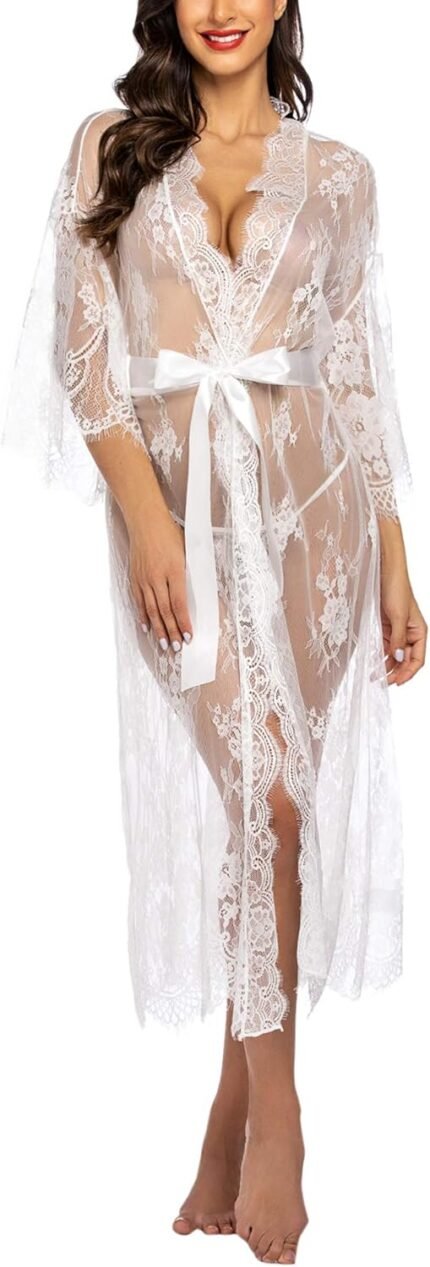 🔹 luxurious lace robe