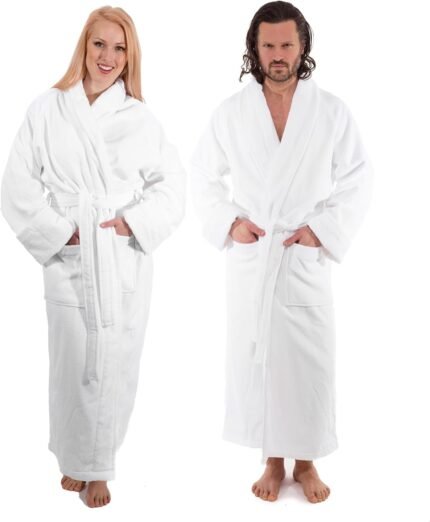 🔹 luxurious bathrobe