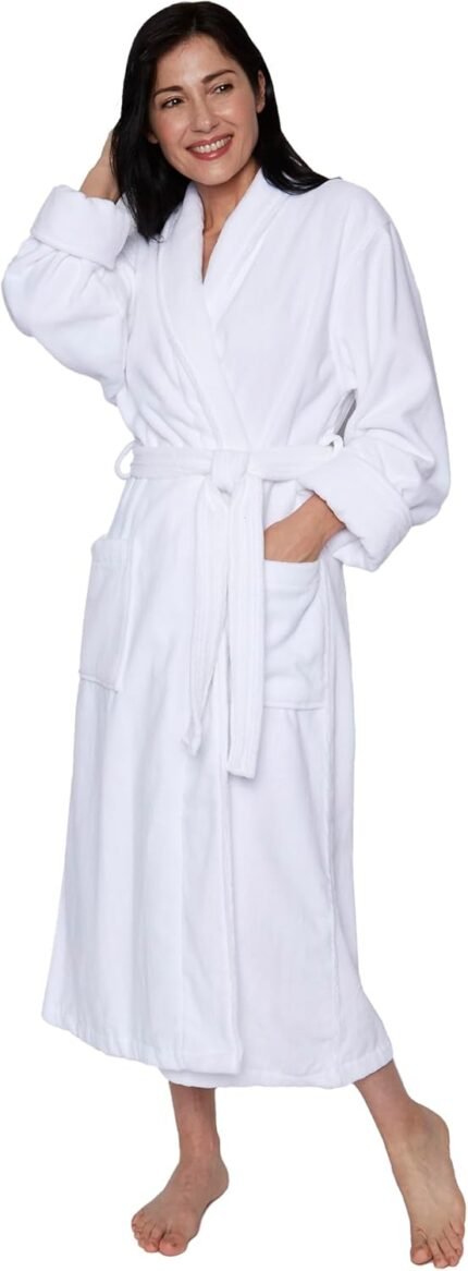 🔹 luxurious bathrobe