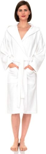 🔹 luxurious bathrobe