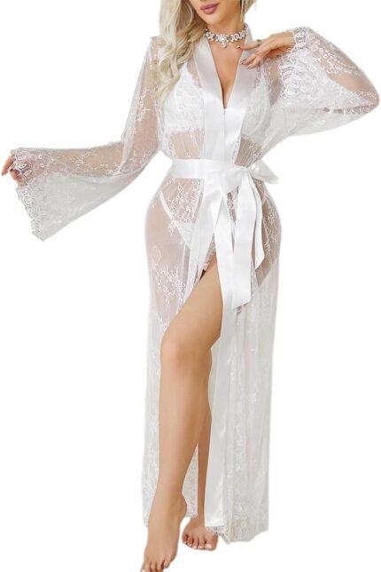 🔹 luxurious lace robe