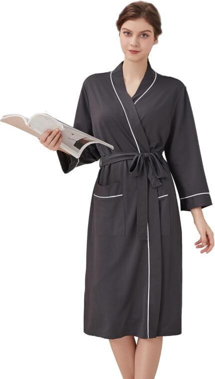 🔹 elegant bathrobe
