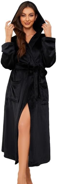 🔹 luxurious bathrobe