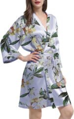 🔹 luxurious lace robe