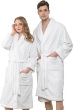 🔹 luxurious bathrobe