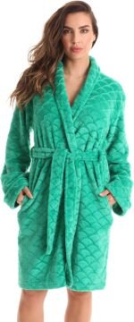 🔹 elegant bathrobe