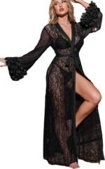 🔹 luxurious lace robe