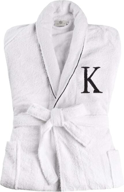 🔹 elegant bathrobe