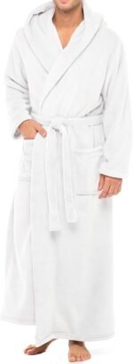 🔹 luxurious bathrobe