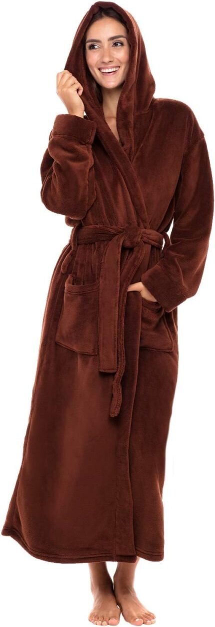🔹 elegant bathrobe