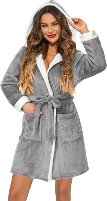 🔹 luxurious bathrobe