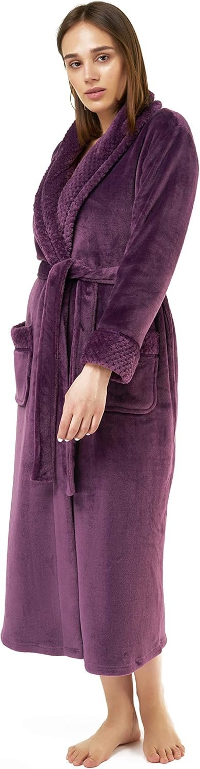 🔹 elegant bathrobe