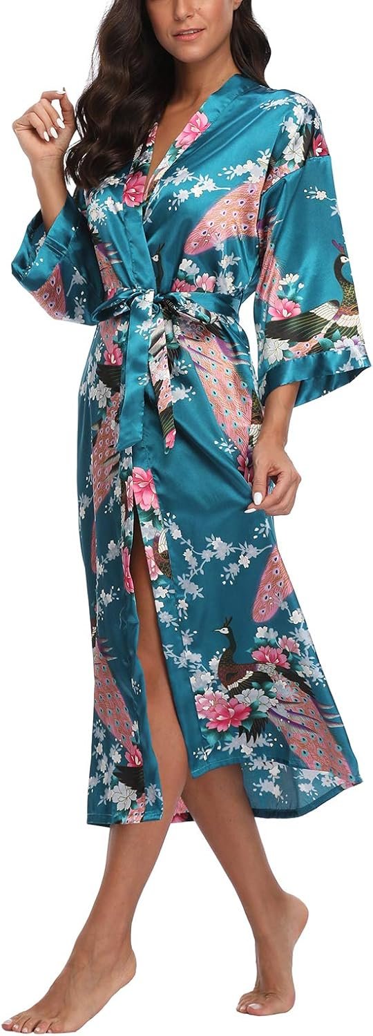 🔹 elegant bathrobe